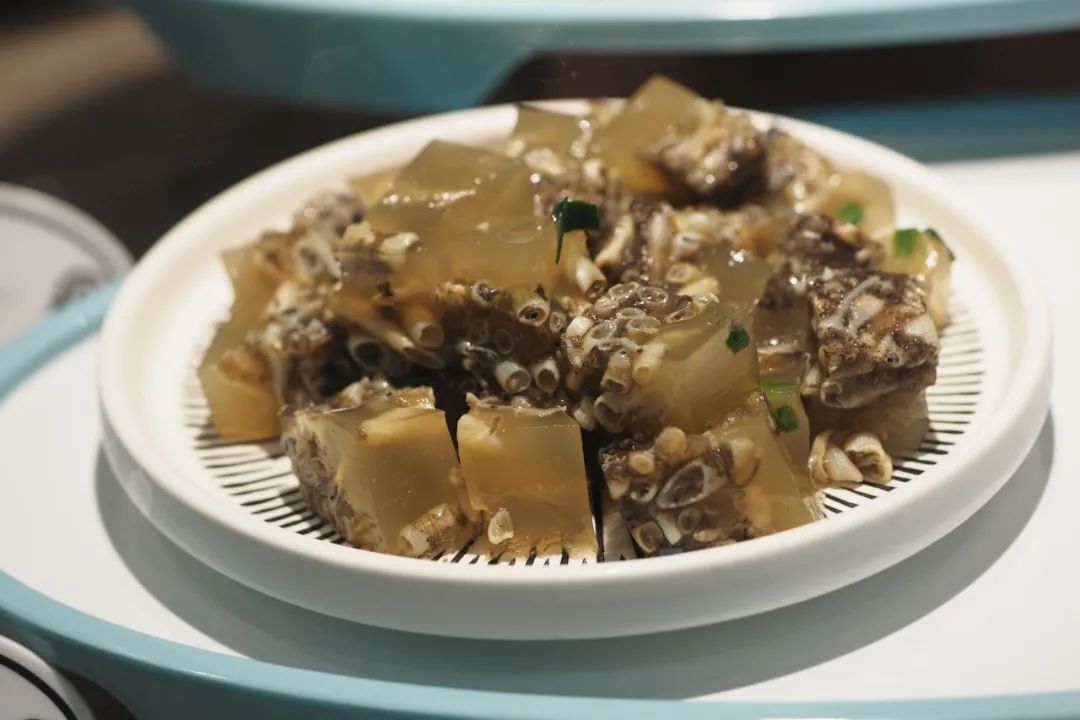 美食巧女秀龙湾妈妈的味道美好生活市集进行曲泥蒜冻与鱼饼夹肉