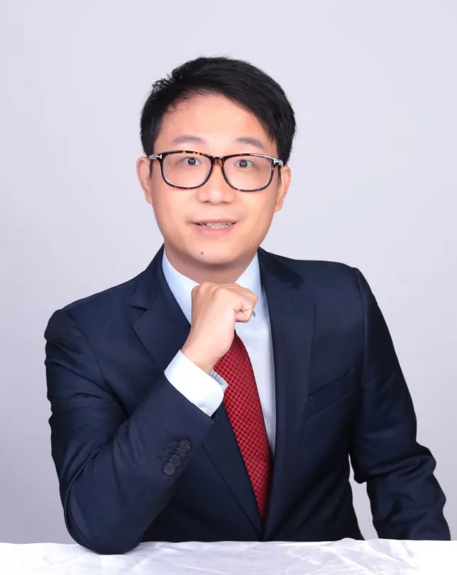 王熙经济学博士,北京大学经济学院助理教授,研究员,博士生导师.