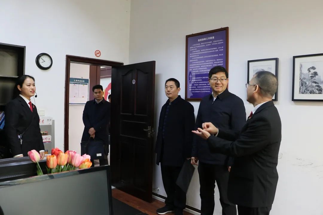 省委组织部领导调研蒲江法院党建工作