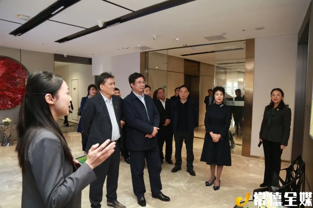 邹文辉赴深圳广州招商引资