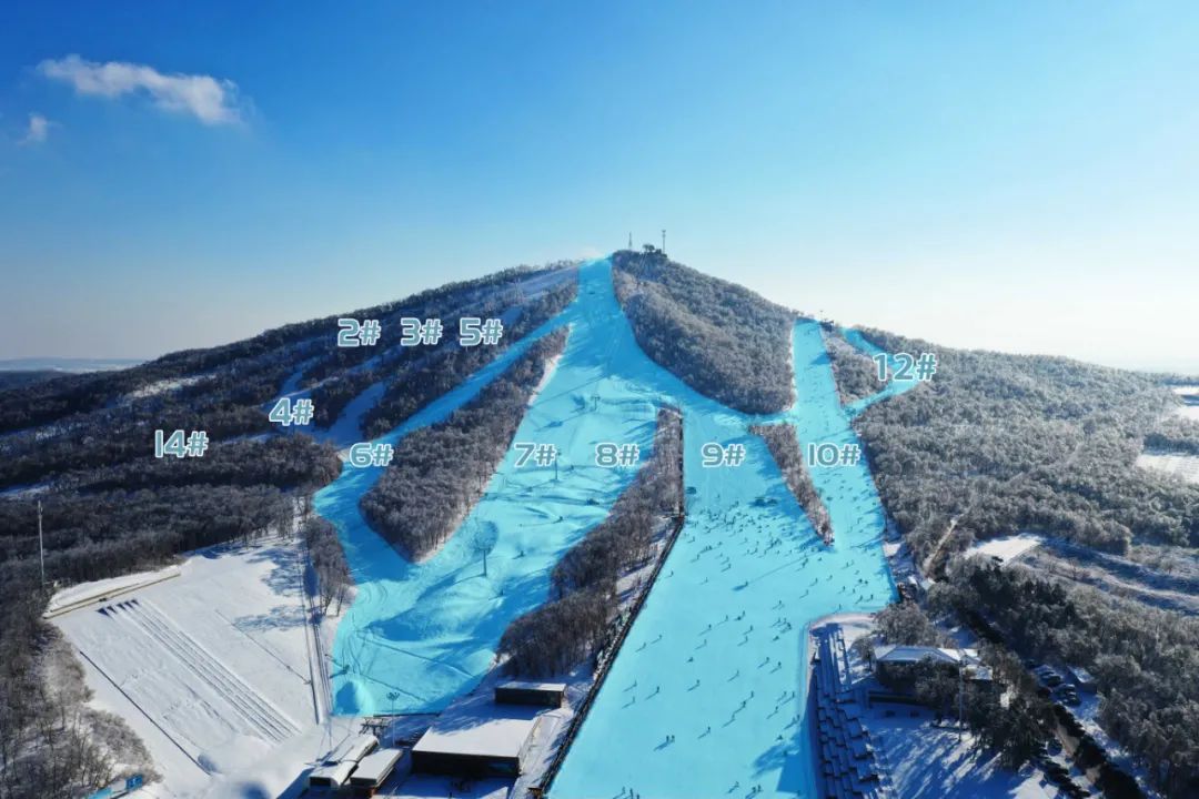 庙香山滑雪场现已开放十条高山雪道