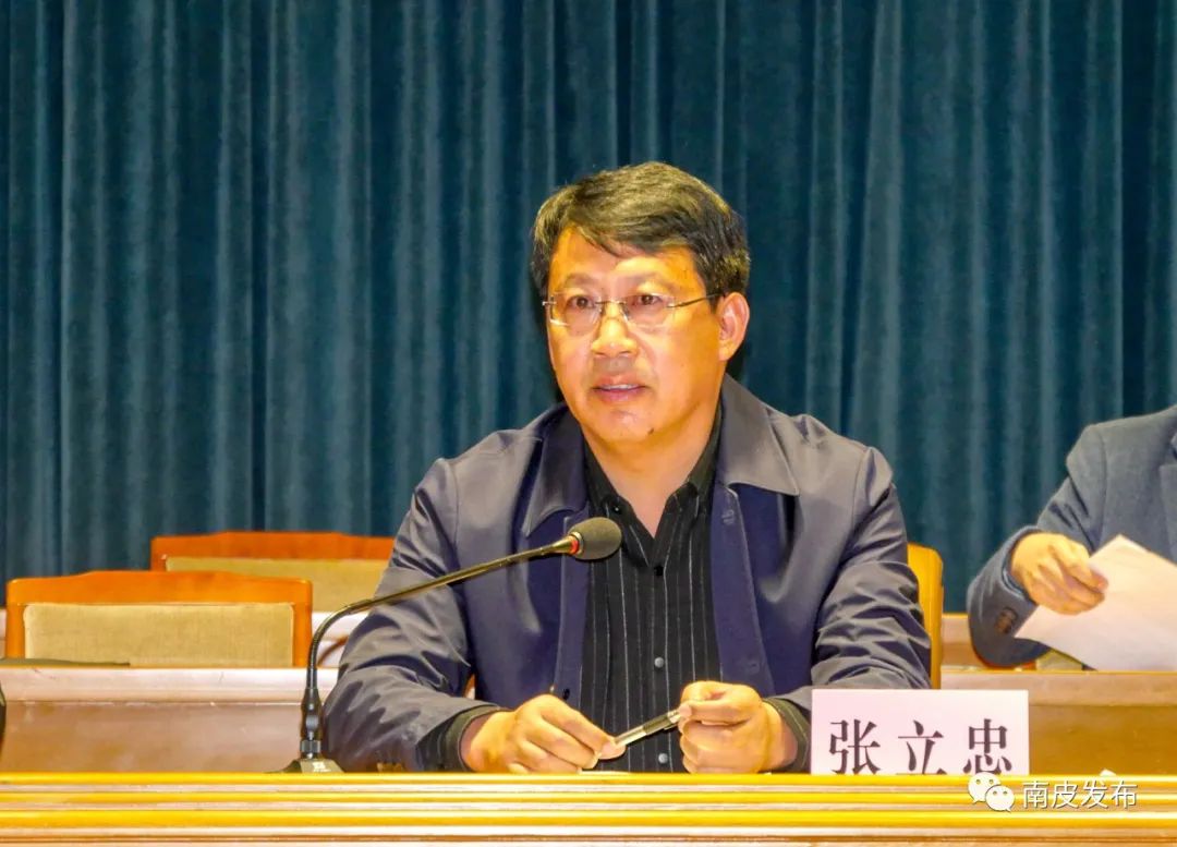 县委常委,统战部长张立忠出席.
