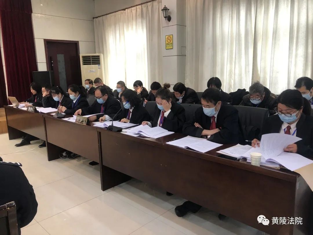 黄陵法院公开审理刘某某等15名被告人开设赌场罪非法拘禁罪寻衅滋事罪