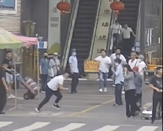 2020就要过去，这些真实的“偷拍”，看哭了……（最新发布）