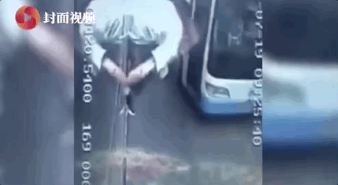 2020就要过去，这些真实的“偷拍”，看哭了……（最新发布）