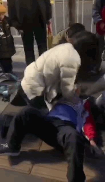 2020就要过去，这些真实的“偷拍”，看哭了……（最新发布）