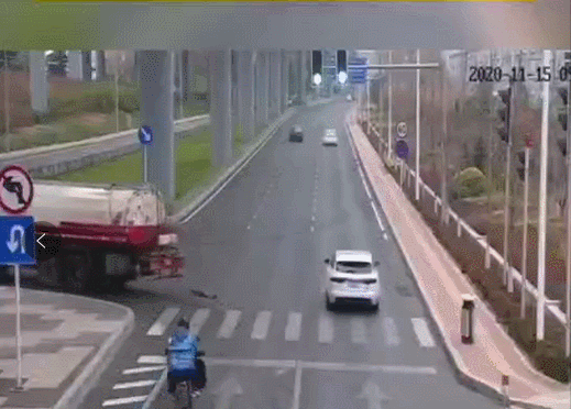 2020就要过去，这些真实的“偷拍”，看哭了……【美文】（最新发布）