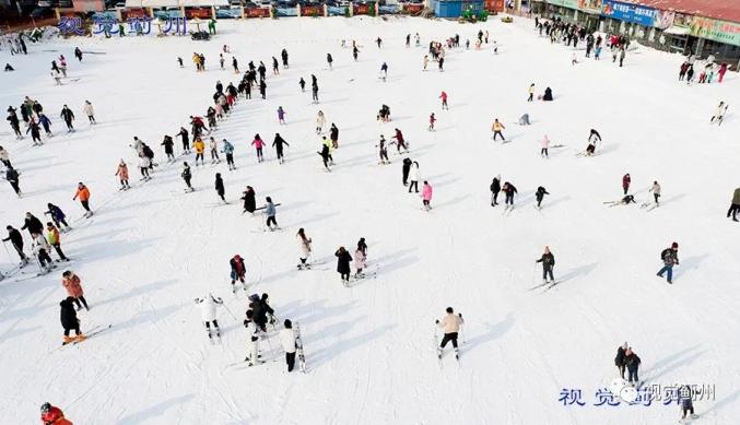 冬日滑雪好去处—玉龙滑雪场