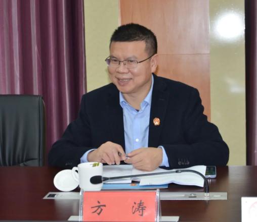 12月23日上午,合肥市铁路运输法院党组成员,副院长方涛带领该院立案庭