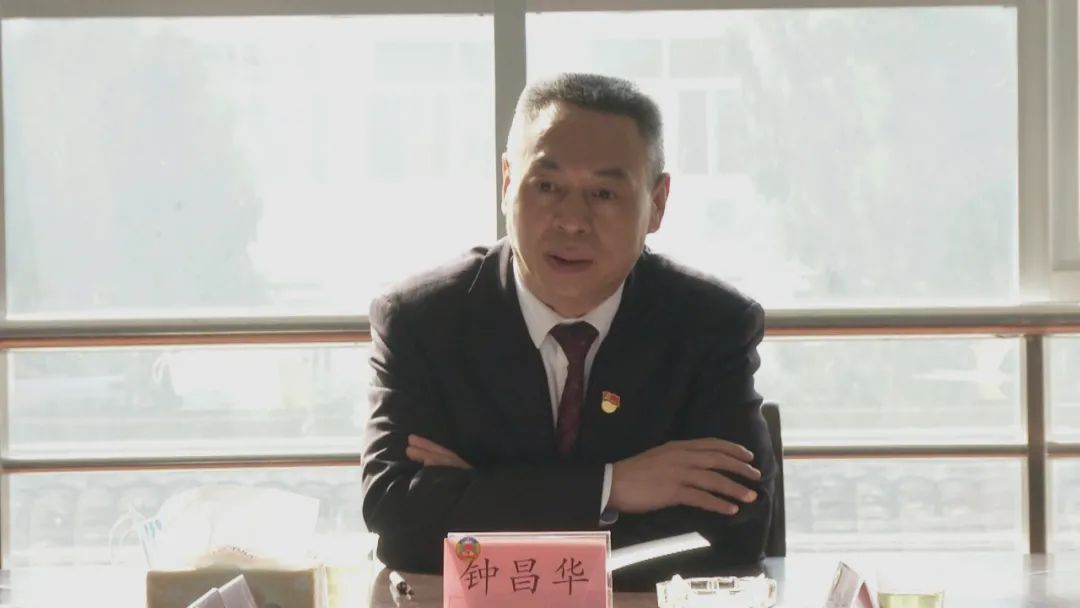 聚焦两会古田县委书记钟昌华参加侨台民宗组讨论