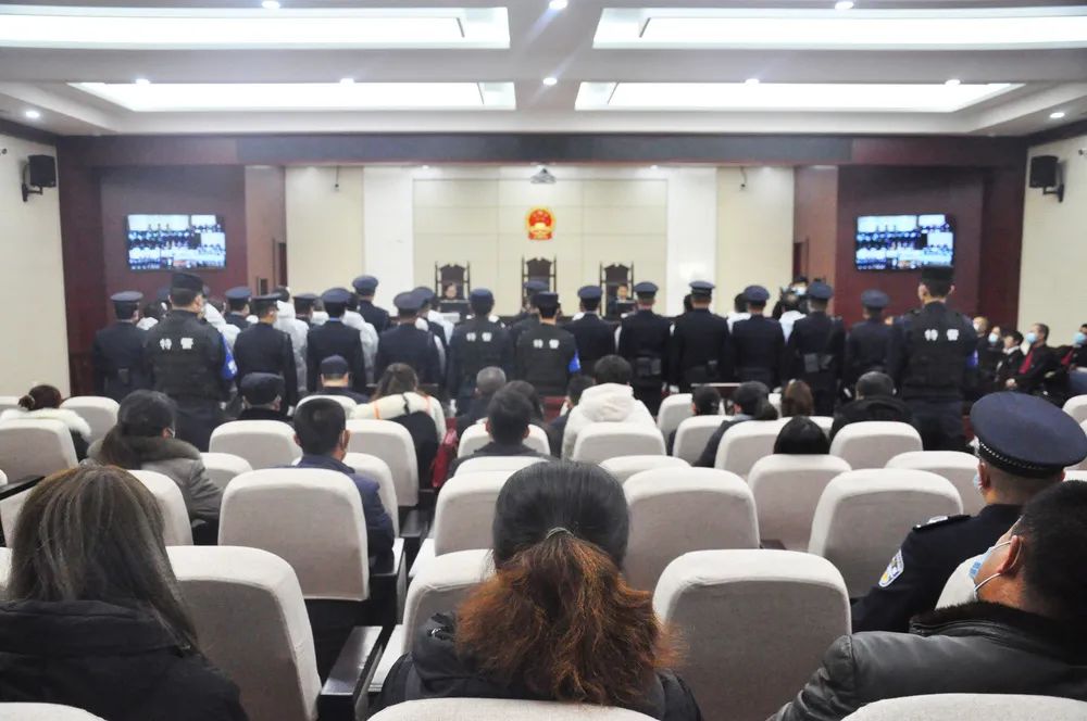 榆中法院公开宣判蔡某某等18人恶势力犯罪集团一案