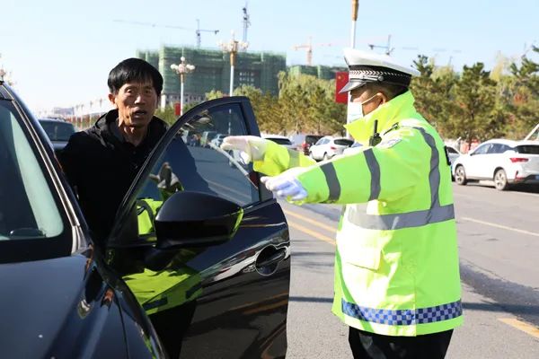 【年终盘点】梅河口交警|2020年,难忘那一抹"荧光黄"