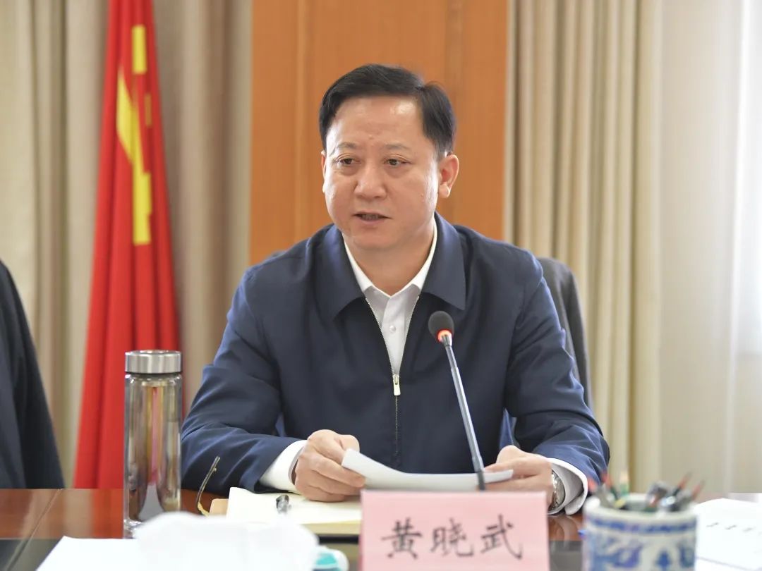 红,民进市委主委秦志华,农工党市委主委冯燕娴,致公党市委主委何懿