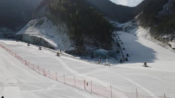 浙江天气 此外还有专业舒适的滑雪装备 和滑雪跳台比赛冠军教练团队