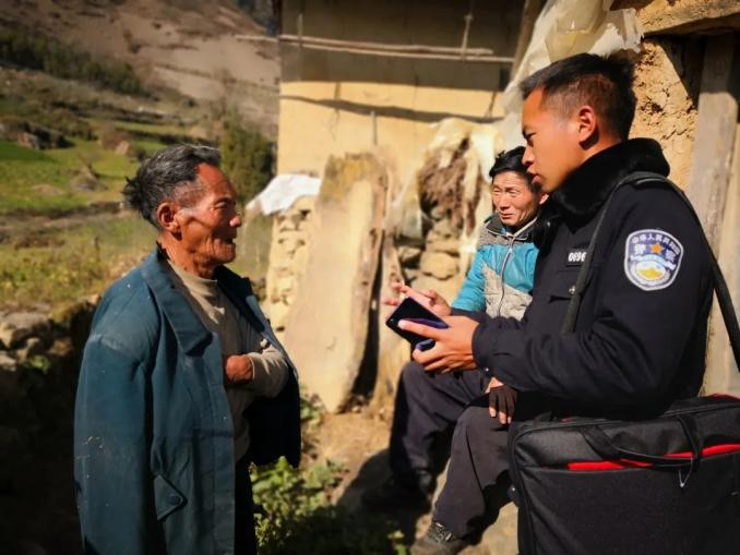 2019年1月24日,布拖县地洛乡觉生村,地洛派出所民警,觉生村第一书记