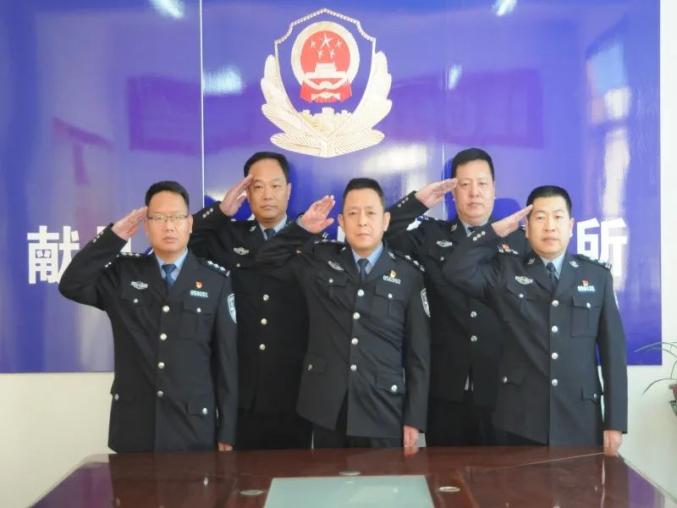 献县公安局民警用实际行动向首个人民警察节致敬