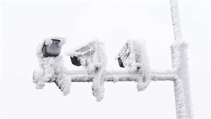 瑞雪兆丰年贵州多地迎来新年降雪唯美雪景惊艳冬日时光