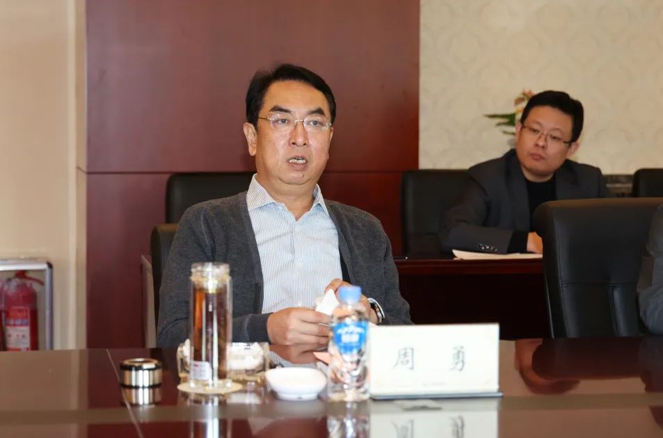 周勇讲话李永明感谢山东高速集团长期以来对中建八局的大力支持.