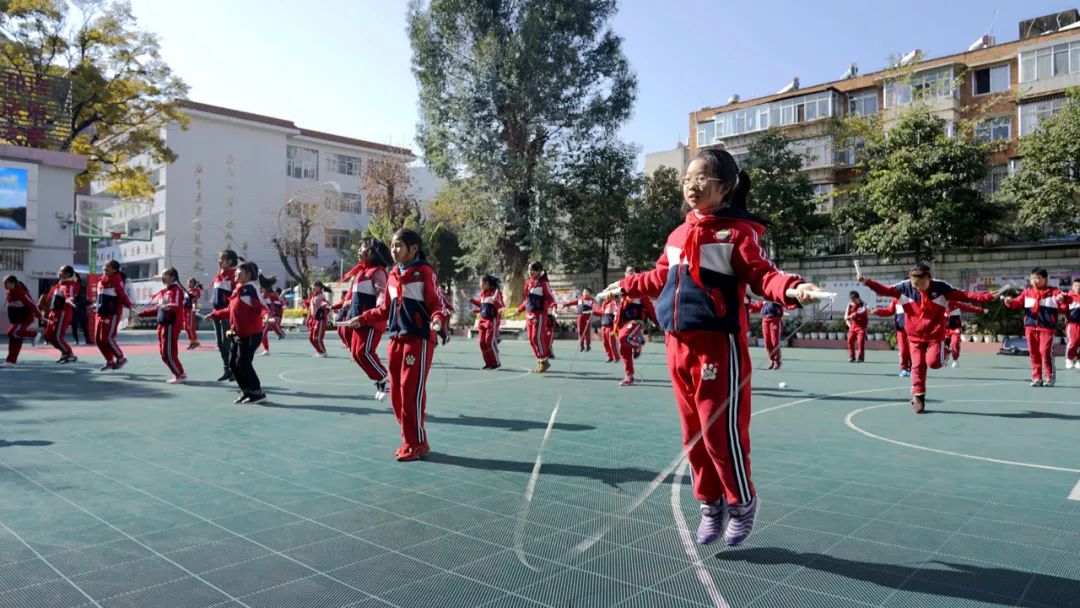 校园圈丨看视频韶山小学体育课来了黑科技