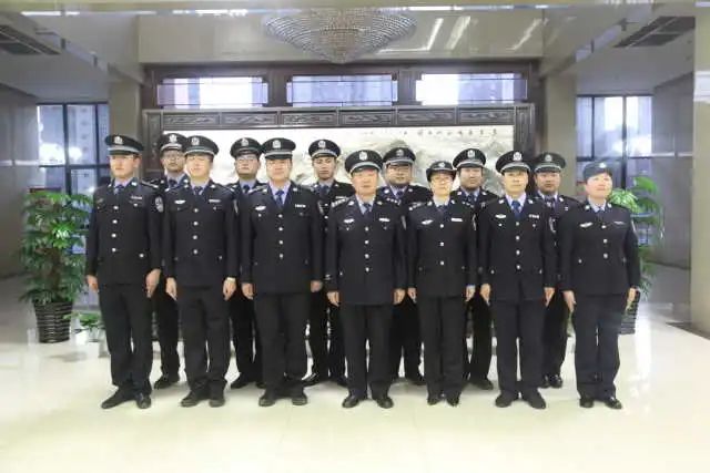 致敬警旗 !宁夏法院司法警察热烈庆祝首个人民警察节