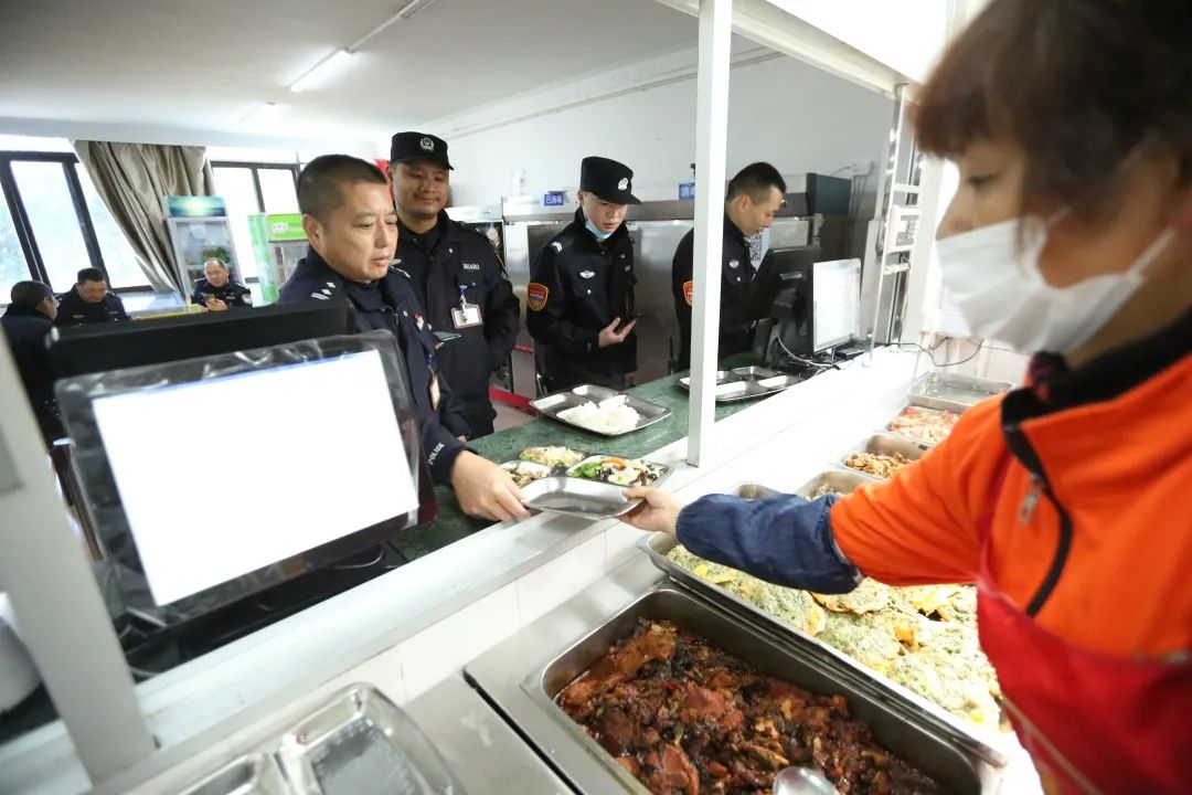 暖警| 永安监狱:一汤一饭暖警心