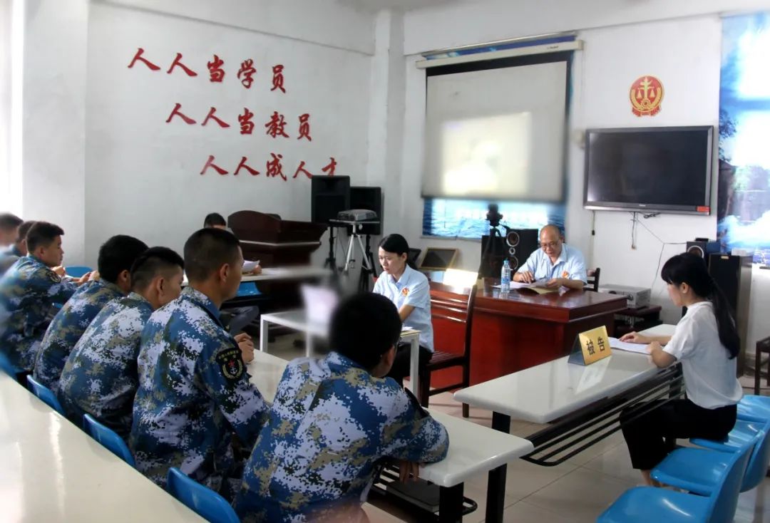 为契机,常态化开展"送达进军营"活动,由院领导带队,走访共建部队单位
