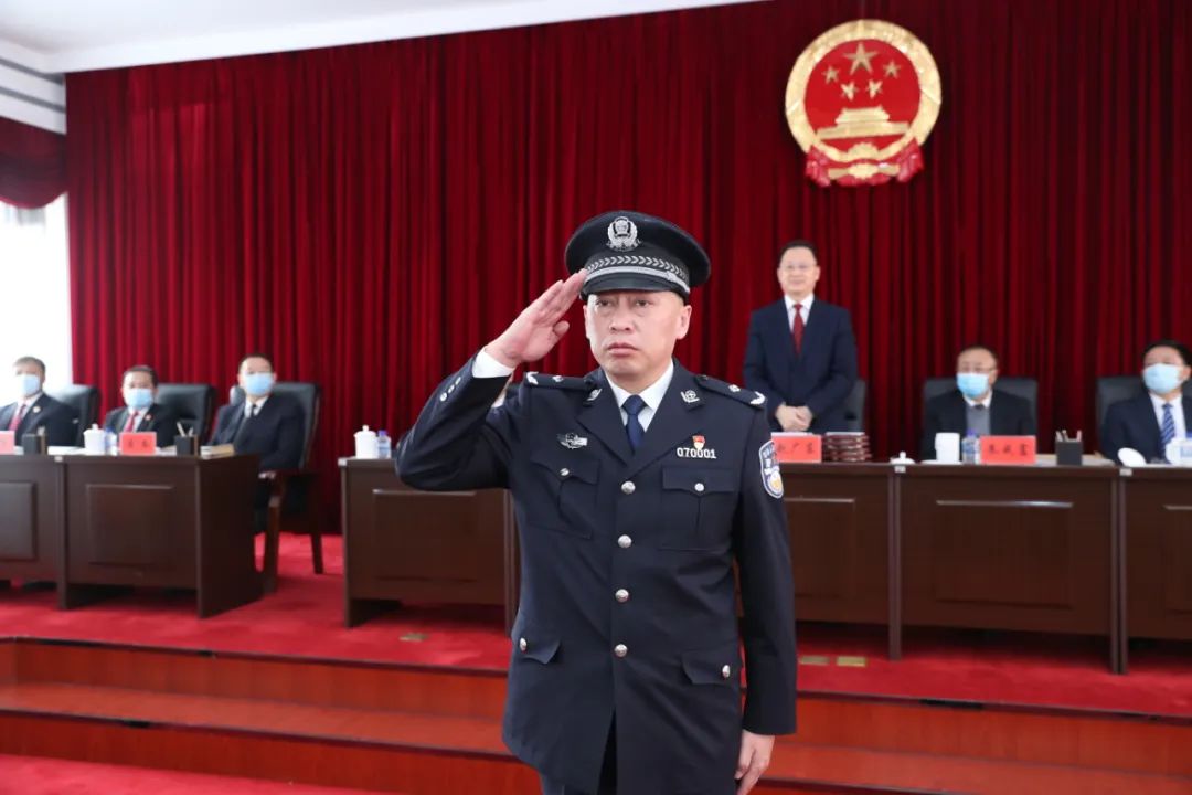 邓驰同志任鸡西市副市长,市公安局局长