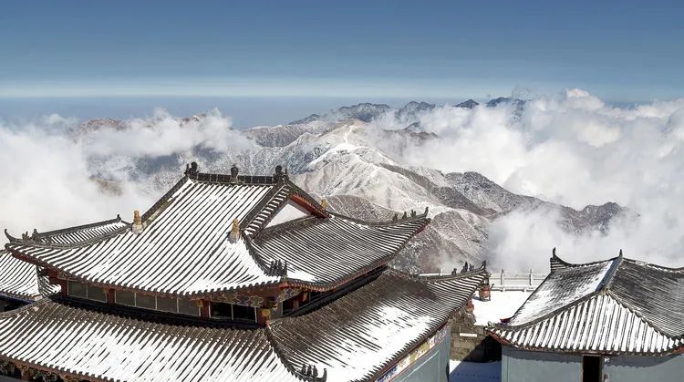 大寒赏尽武功山雪景静待春来