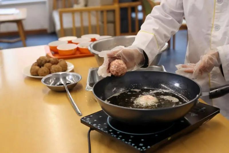 大厨教你diy制作年夜饭,找找家中"一把手"的感觉吧