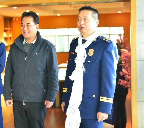 西藏消防胡东宁政委代表总队党委对自治区总工会节前慰问表示衷心感谢