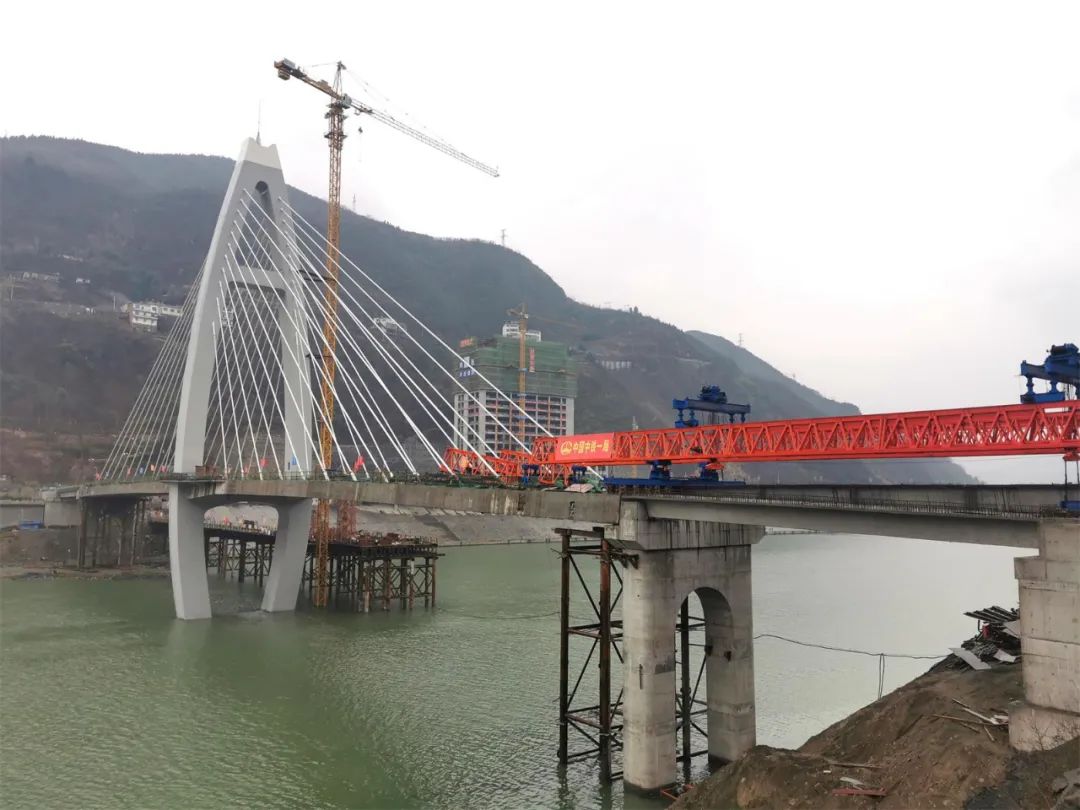 安康:汉江上再建大桥