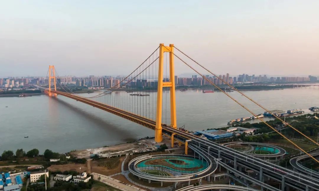 杨泗港长江大桥