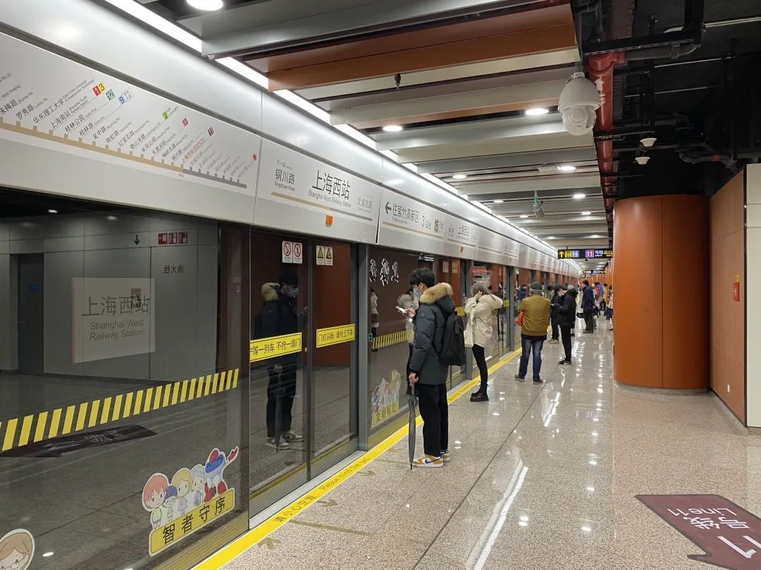 上海地铁15号线开通试运营
