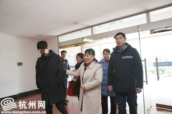 时隔17年 富阳恩波广场失踪的男孩回家了!