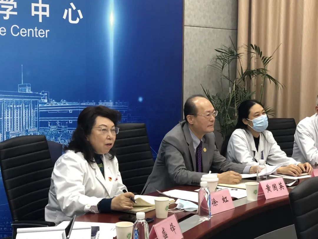 徐虹书记进行会议总结,她首先对各家分院对于复旦儿科的信任和支持