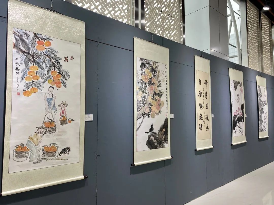 树清廉家风创最美家庭防城港市清廉家风主题书画作品展开展了