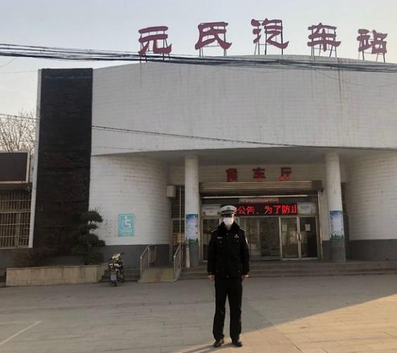 安全意识,2月9日,元氏交警大队民警走进汽车站开展交通安全宣传活动