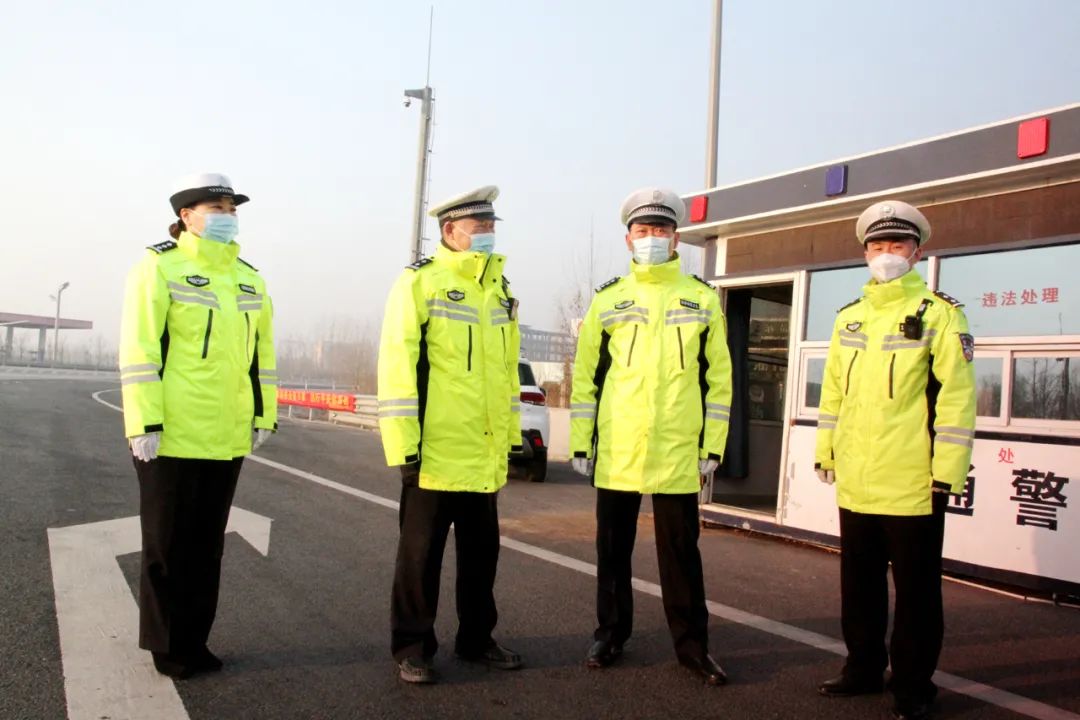 菏泽高速交警支队领导看望慰问一线执勤民警辅警