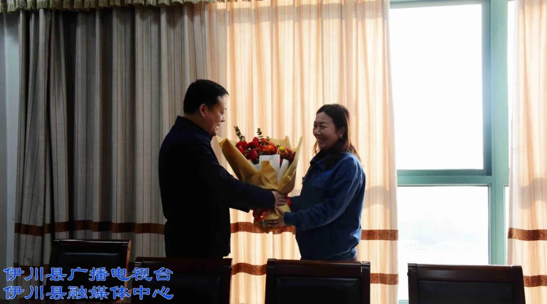 伊川新春慰问暖人心