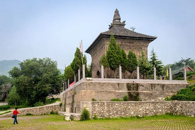 这个河南小城的石头塔，藏着什么秘密？（最新发布）