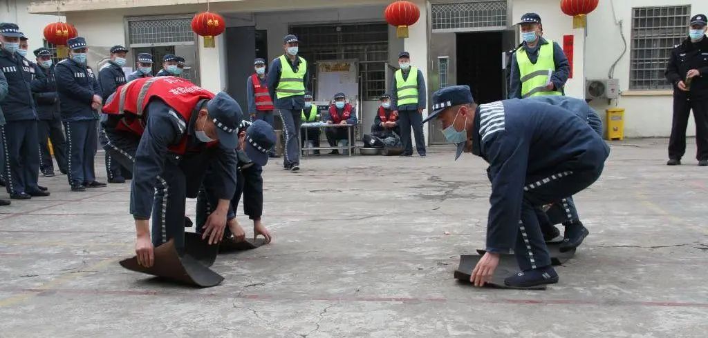 山东省运河监狱 狱内处处张灯结彩 烘托出了喜气洋洋的节日气氛 04