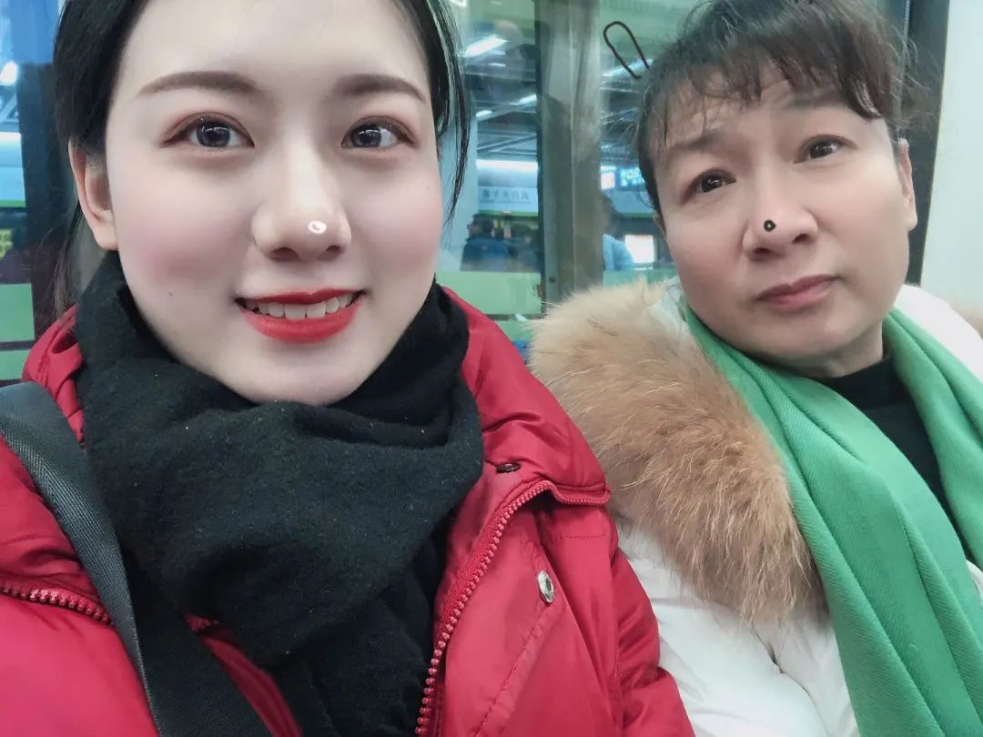 武汉客运段武汉北线动车组车间 余倩您把青春全都藏在对我无私的