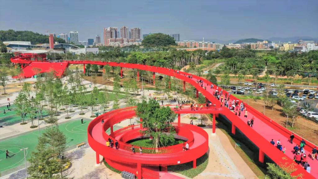 高颜值的高光时刻——深圳光明虹桥公园春节走红的启示