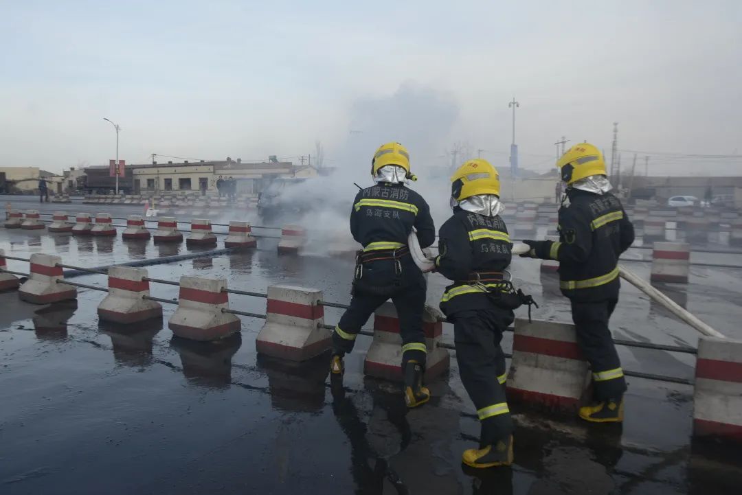 水火淬青春乌海市公乌素消防救援站的战地日记