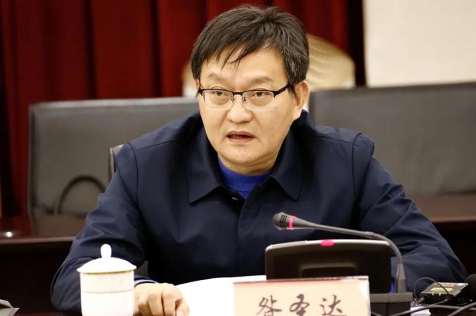 作为民营企业家的昝圣达代表,这已是他连续三年为民企发展建言.