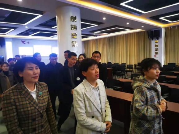 政府中心工作,抢抓机遇,奋发有为,更好地服务我区经济社会高质量发展