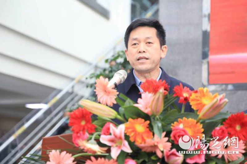 陕西省卫生健康委医政医管局局长于春富宣读了《关于评定西安市第三