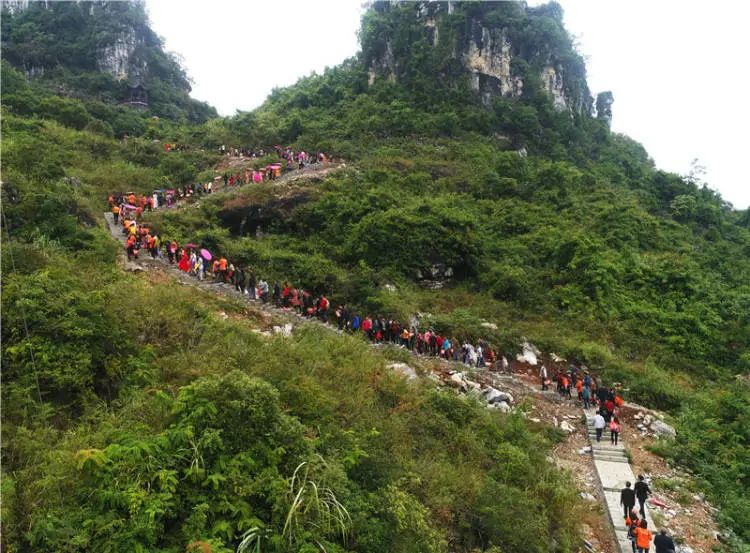 增强景区,乡村旅游区综合功能,扩大景区及乡村影响力,打造武宣旅游