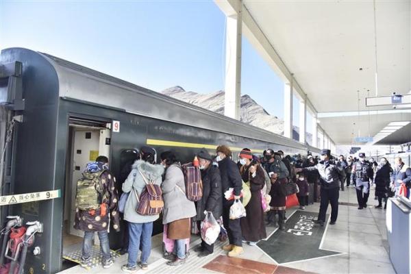 春运收官 拉萨站发送旅客12.87万人次
