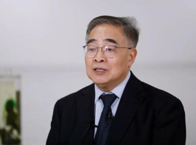 两会61专访中医药抗击疫情收获了什么张伯礼代表这么说